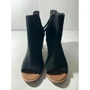 Toms boots​